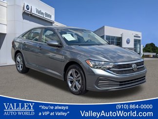 Used 2024 Volkswagen Jetta SE w/ Panoramic Sunroof Package image 1