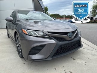 Used 2018 Toyota Camry SE image 1