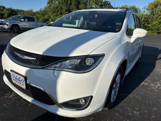 Used 2020 Chrysler Pacifica Touring-L image 1