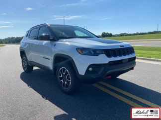 New 2025 Jeep Compass Trailhawk image 1