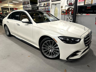 Used 2022 Mercedes-Benz S 580 4MATIC Sedan image 1