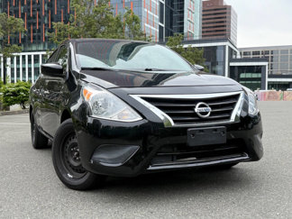 Used 2019 Nissan Versa SV image 1