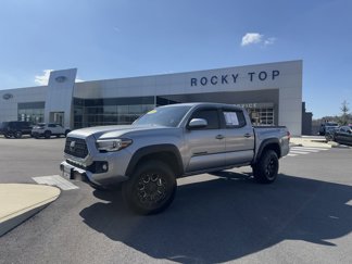 Used 2019 Toyota Tacoma TRD Off-Road image 1