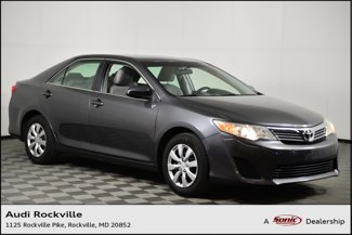 Used 2012 Toyota Camry L image 1