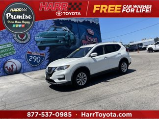 Used 2018 Nissan Rogue SV image 1