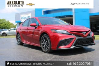 Used 2023 Toyota Camry SE image 1