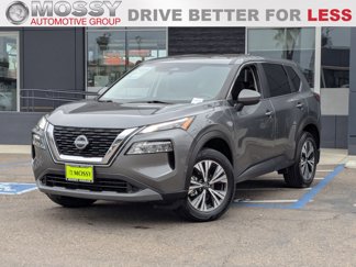 Used 2022 Nissan Rogue SV image 1