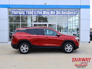 Used 2022 GMC Terrain SLE w/ Driver Convenience Package image 1