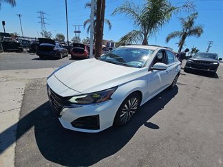 Used 2023 Nissan Altima 2.5 SV image 1