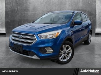 Used 2017 Ford Escape SE image 1