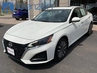 Used 2023 Nissan Altima 2.5 SV image 1
