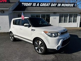 Used 2014 Kia Soul ! w/ Sun & Sound Package image 1