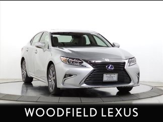 Used 2016 Lexus ES 300h w/ Luxury Package w/Wood Trim image 1