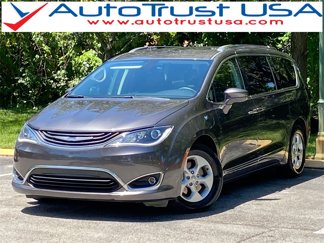 Used 2018 Chrysler Pacifica Touring-L image 1