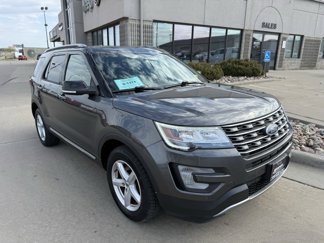 Used 2017 Ford Explorer XLT w/ Equipment Group 202A image 1