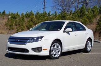 Used 2010 Ford Fusion SE image 1