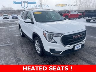 Used 2022 GMC Terrain SLE w/ Driver Convenience Package image 1