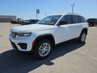 New 2025 Jeep Grand Cherokee Laredo w/ Luxury Tech Group I image 1
