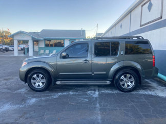 Used 2009 Nissan Pathfinder SE w/ SE Leather Pkg image 1