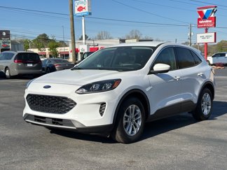 Used 2020 Ford Escape SE image 1