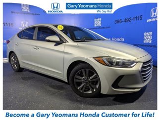 Used 2017 Hyundai Elantra SE image 1