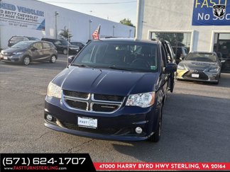 Used 2017 Dodge Grand Caravan SXT w/ Driver Convenience Group image 1