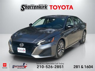 Used 2024 Nissan Altima 2.5 SV image 1