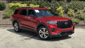 Used 2025 Ford Explorer ST image 1