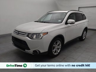 Used 2015 Mitsubishi Outlander SE image 1