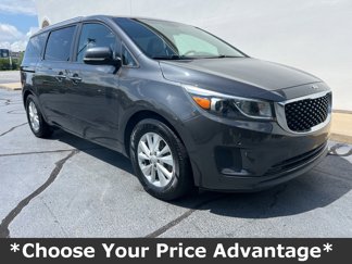 Used 2018 Kia Sedona LX w/ LX Essentials Premium Package image 1