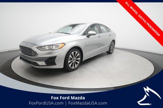 Used 2020 Ford Fusion SE image 1