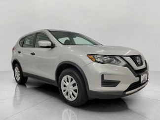 Used 2019 Nissan Rogue S image 1