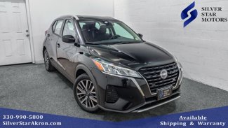 Used 2023 Nissan Kicks SV image 1