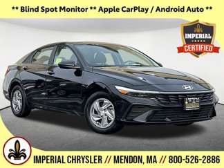 Used 2024 Hyundai Elantra SE image 1