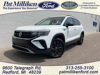 Used 2022 Volkswagen Taos S image 1