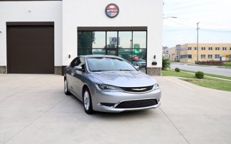 Used 2016 Chrysler 200 Limited image 1