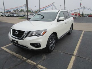 Used 2017 Nissan Pathfinder Platinum image 1