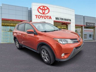 Used 2015 Toyota RAV4 XLE image 1