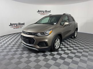 Used 2020 Chevrolet Trax LT w/ LT Convenience Package image 1
