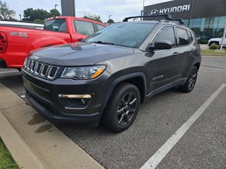 Used 2019 Jeep Compass Latitude w/ Cold Weather Group image 1