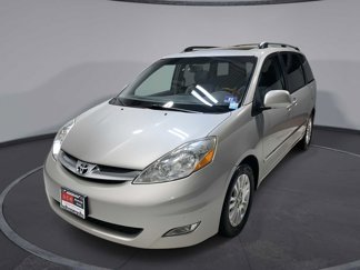 Used 2007 Toyota Sienna XLE Limited image 1