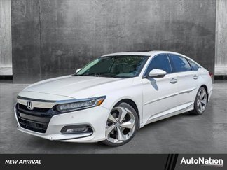 Used 2018 Honda Accord Touring image 1
