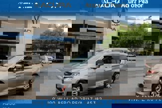 Used 2017 Chrysler Pacifica Touring-L image 1