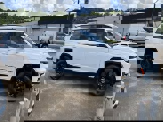 New 2025 Jeep Grand Cherokee L Altitude image 1