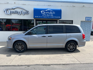 Used 2017 Dodge Grand Caravan GT image 1