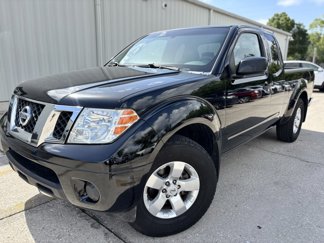 Used 2012 Nissan Frontier SV image 1