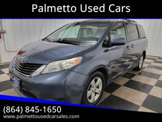 Used 2014 Toyota Sienna LE image 1
