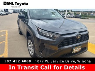 Used 2019 Toyota RAV4 LE image 1