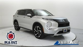Used 2023 Mitsubishi Outlander SE image 1