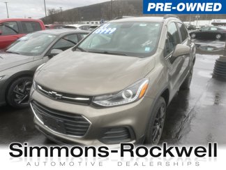 Used 2021 Chevrolet Trax LT w/ Premium Seat Package image 1